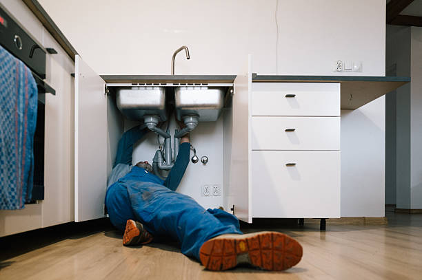 Professional Leak Detection technician working in Bellville, TX